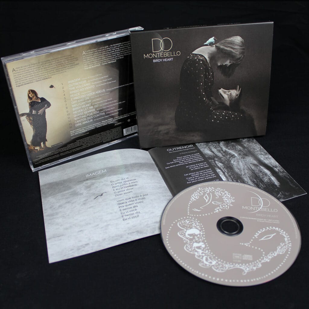 Guide des supports physiques : Bien choisir son packaging CD 6 Détail de la création graphique pour Do Montebello — Design par FKWeb